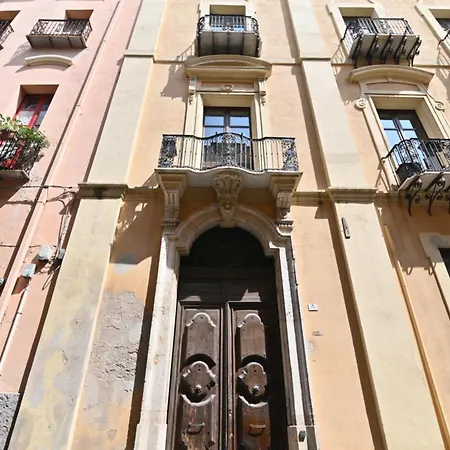 Izzhome Elegance Apartman *